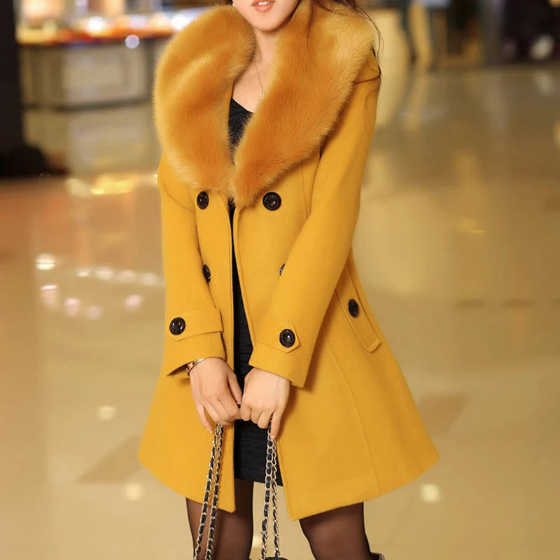 Coat for women: stylish elegance and cozy warmth 2