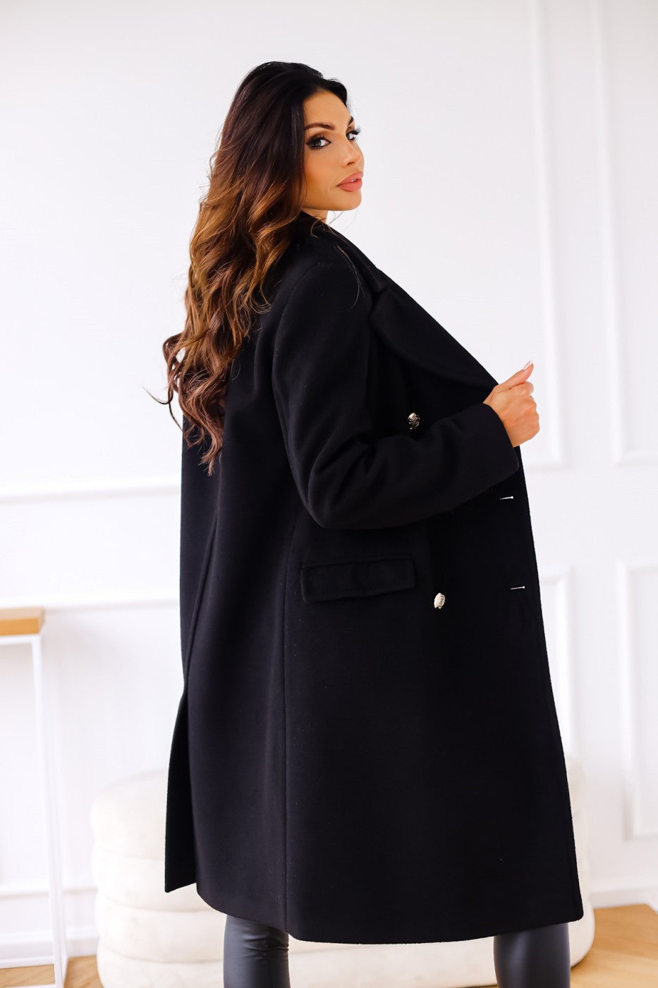 Double-breasted coat for women 3