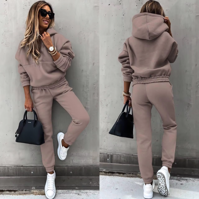 Farida | Women's Sporty Tracksuit | Winter 1