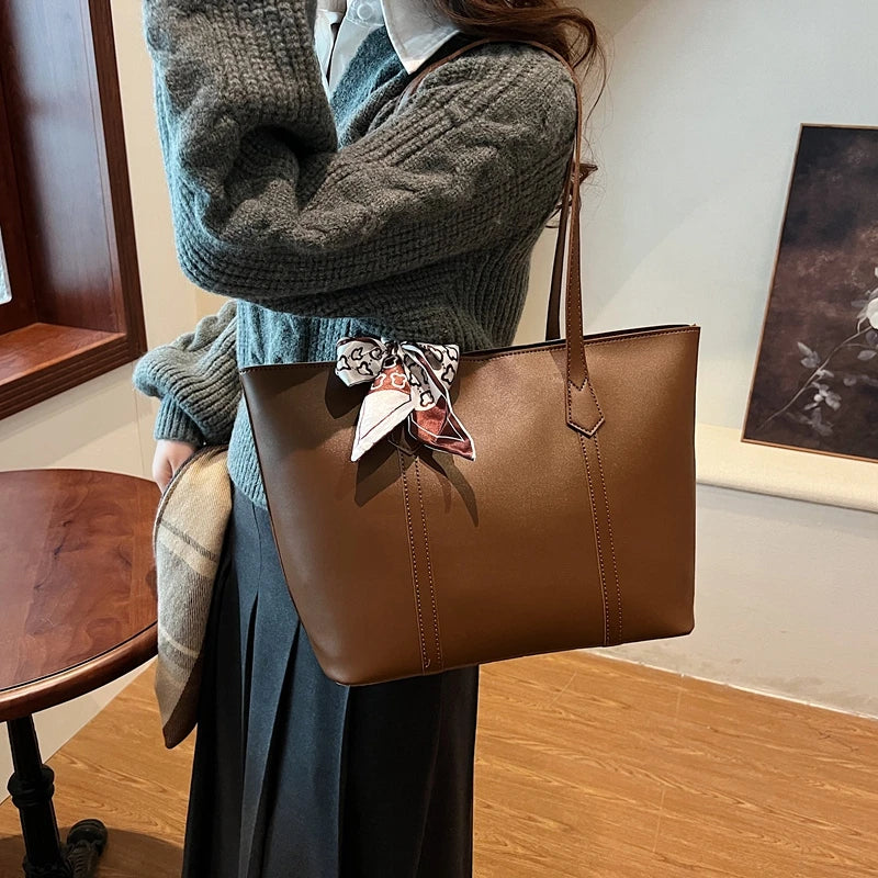 Women's Large Black Shoulder Bag | Stylish and Functional 3