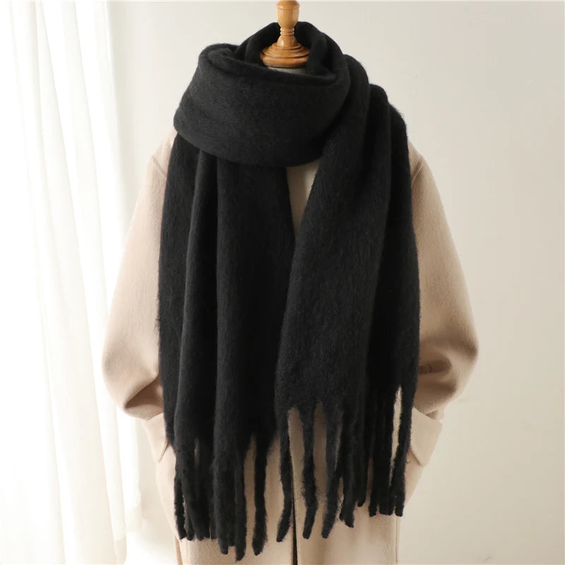 Scarf for women made of polyester, warm winter pashmina with large fringes, soft and thick 1