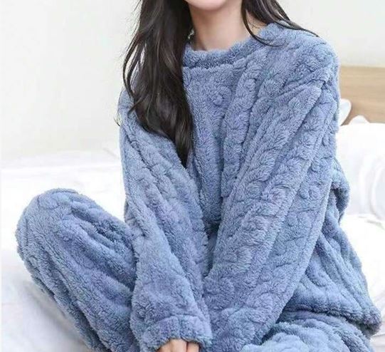 Women's flannel pajama set – cozy and stylish for home 0