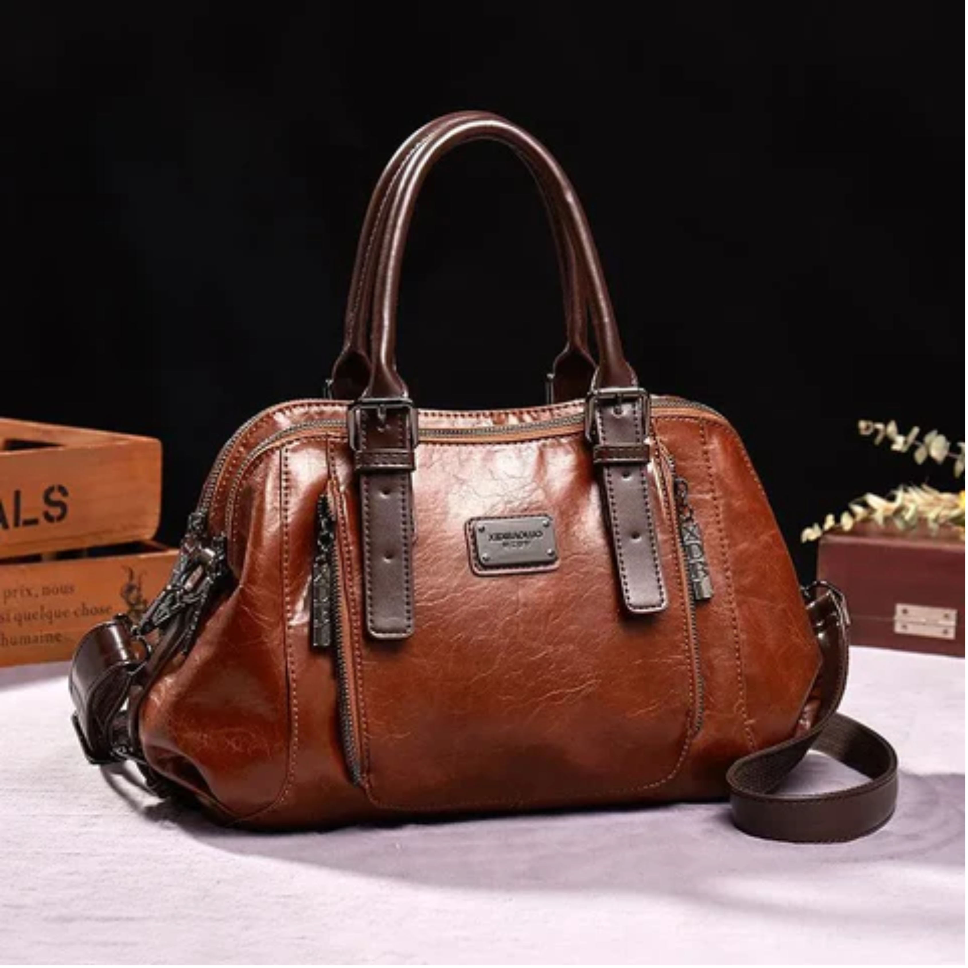 Women's Vintage Shoulder Bag | Spacious and Timeless Design