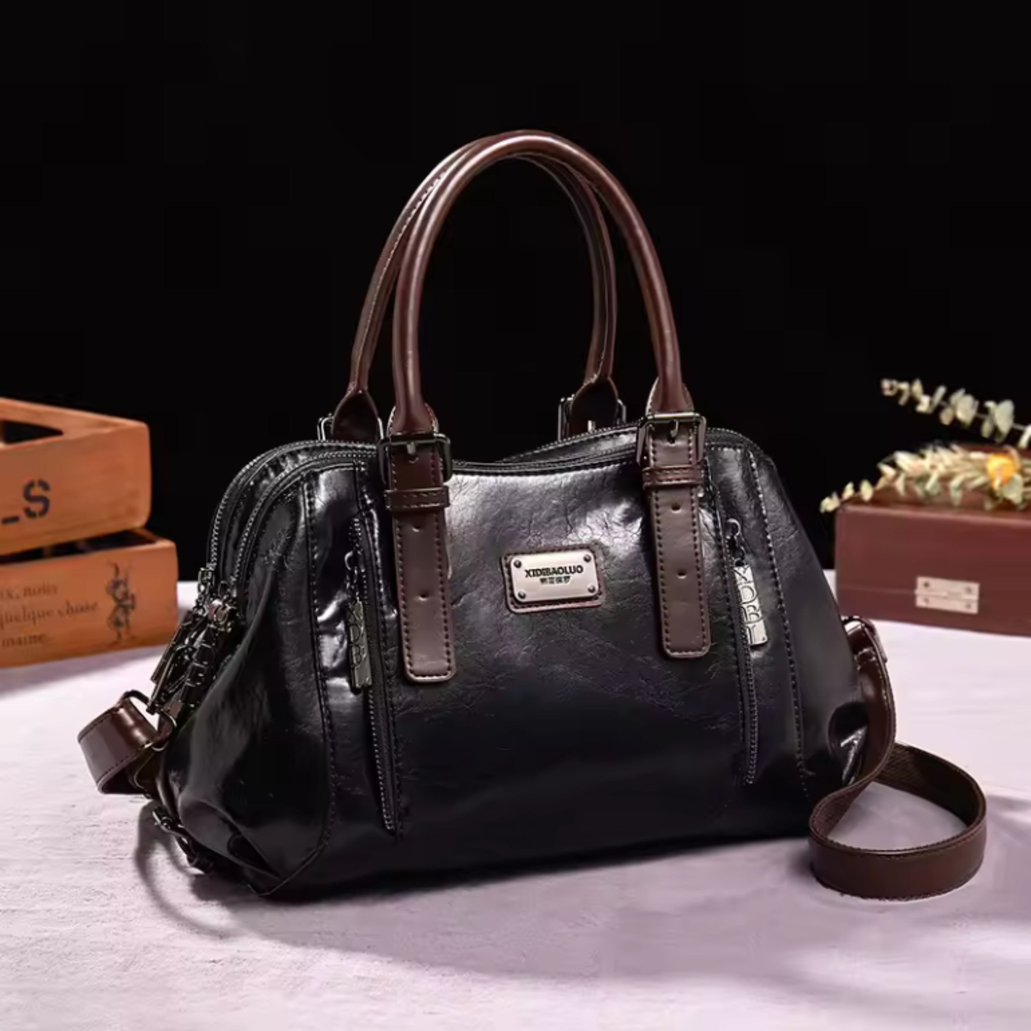 Women's Vintage Shoulder Bag | Spacious and Timeless Design