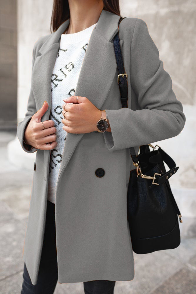 Elegant women's polyester coat: Warm, Timeless & Versatile 0