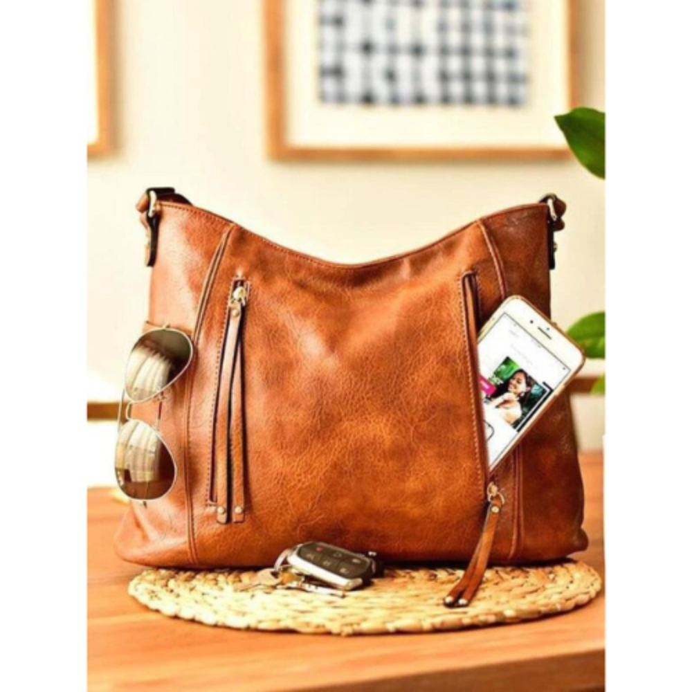 Georgia’s Timeless Elegance | Vintage Shoulder Bag 2