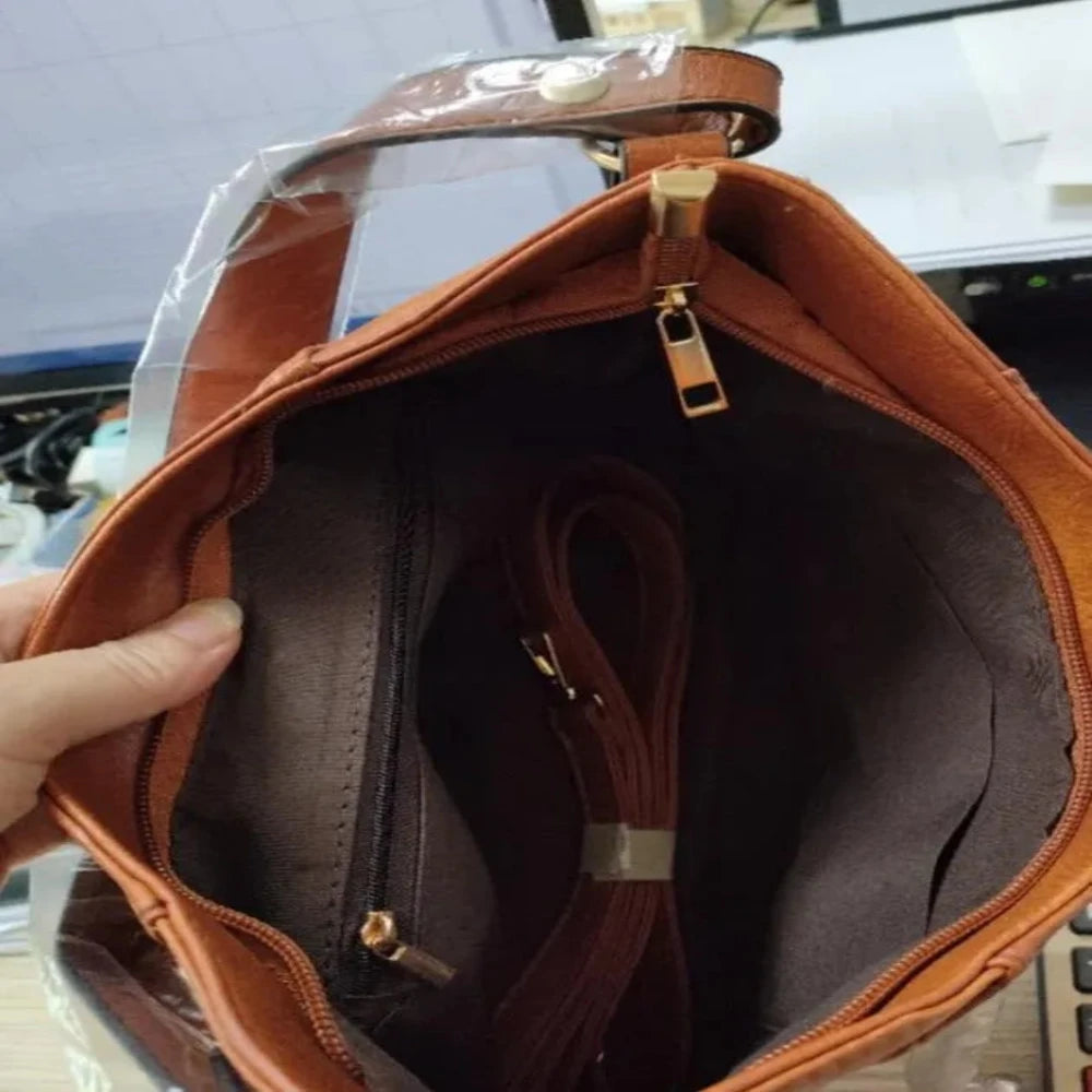 Georgia’s Timeless Elegance | Vintage Shoulder Bag 4