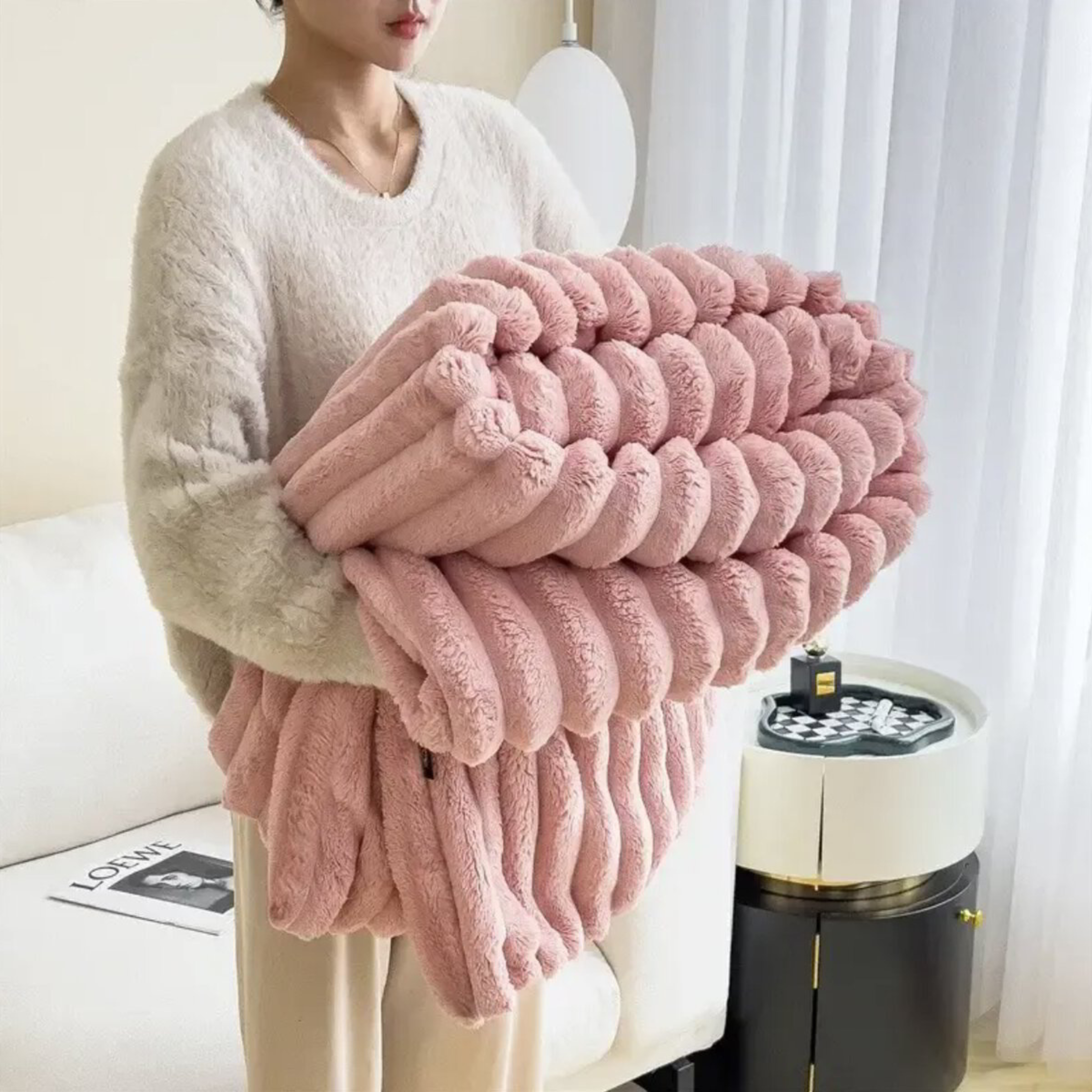 Luxury Fluffy Blanket | Soft, Cozy and Stylish Throw 4