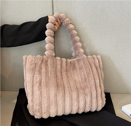 Women's Handbag | Elegant and Spacious 1