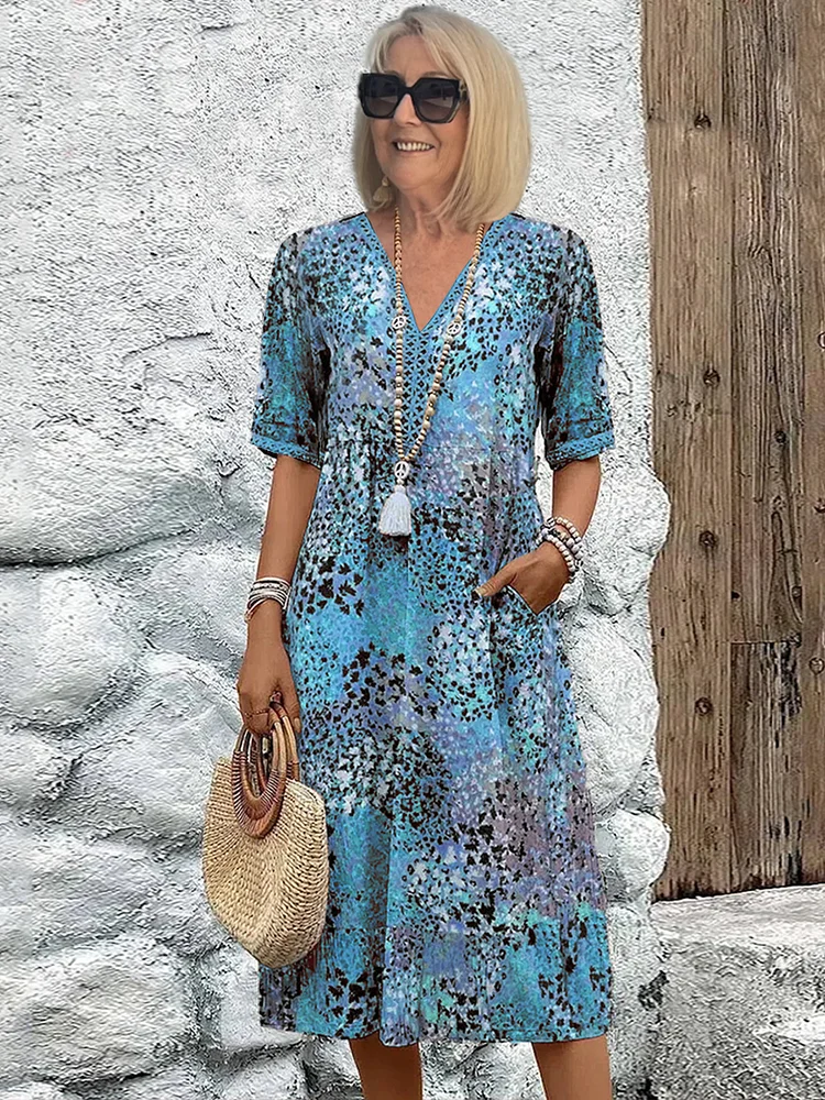 Soft women's dress with V-neck | Midi 1