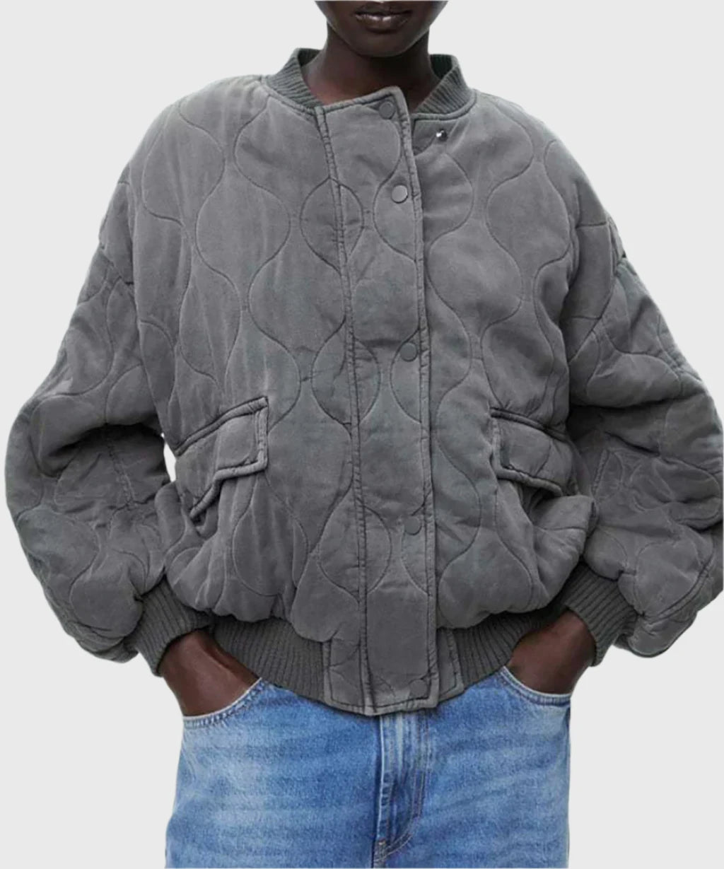 Wide-cut jackets for women with pockets and buttons 2