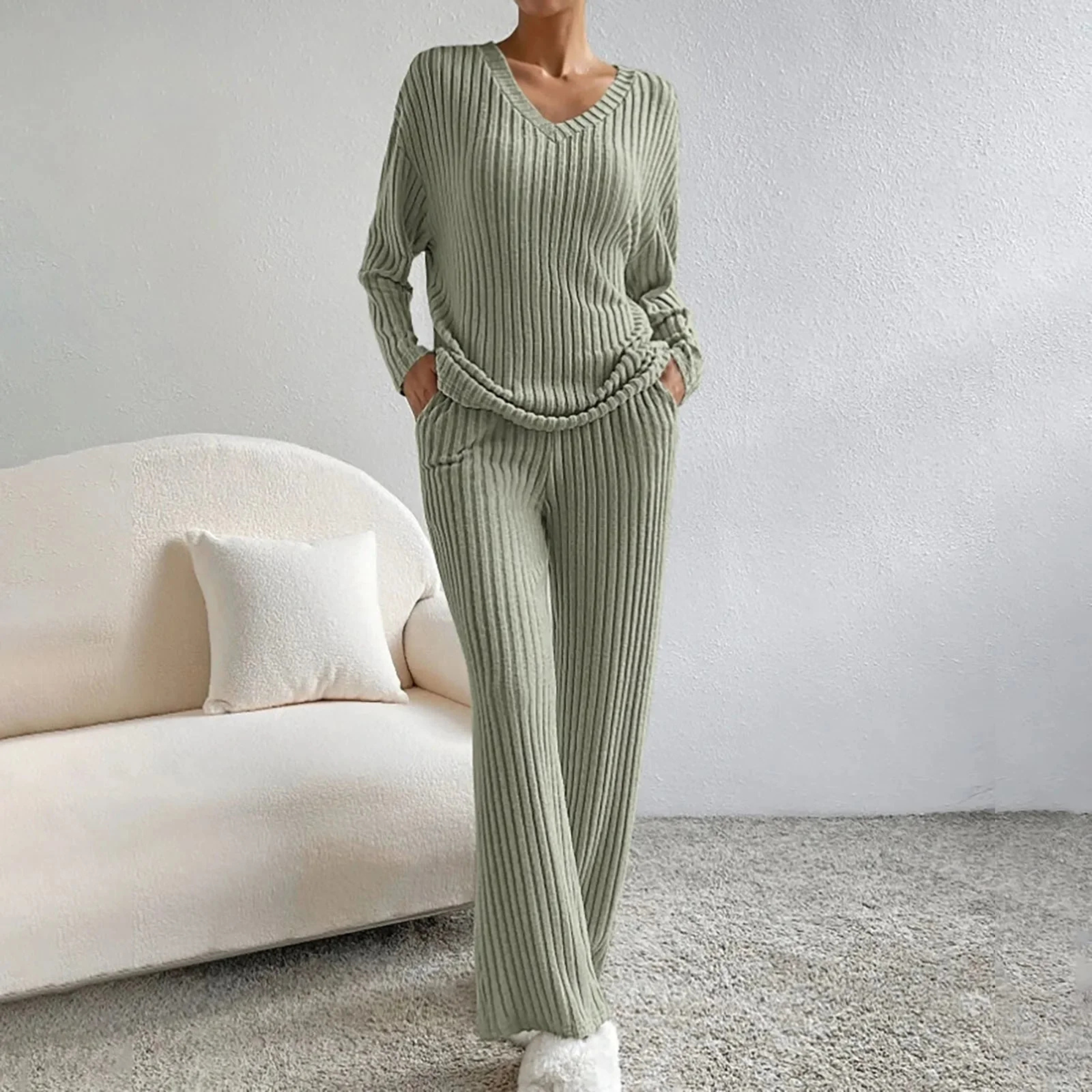Women’s Two-Piece Lounge Set | Soft Knit | Relaxed Fit 10