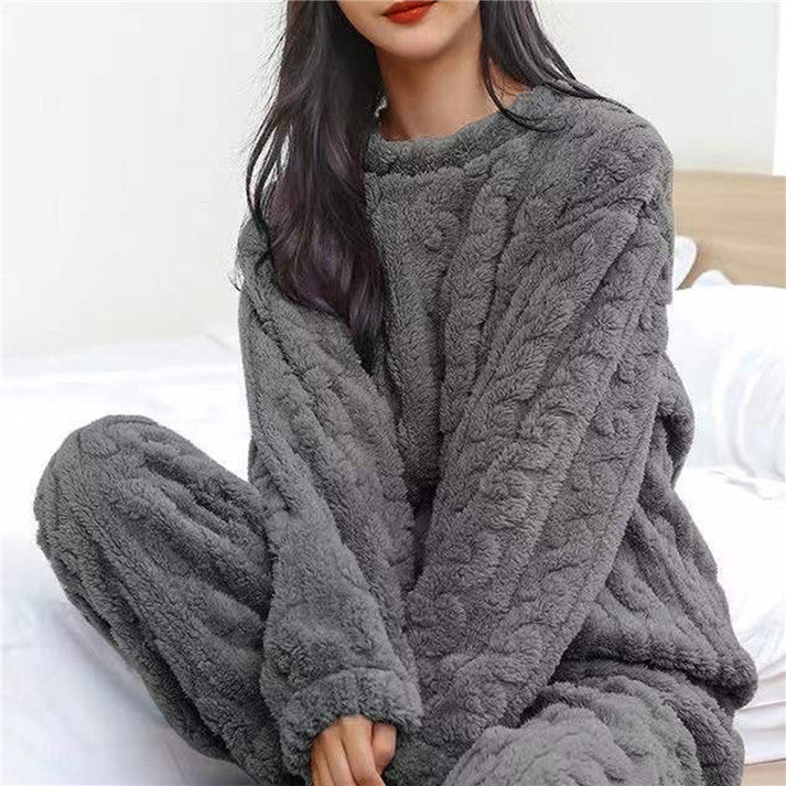 Women's flannel pajama set – cozy and stylish for home 3